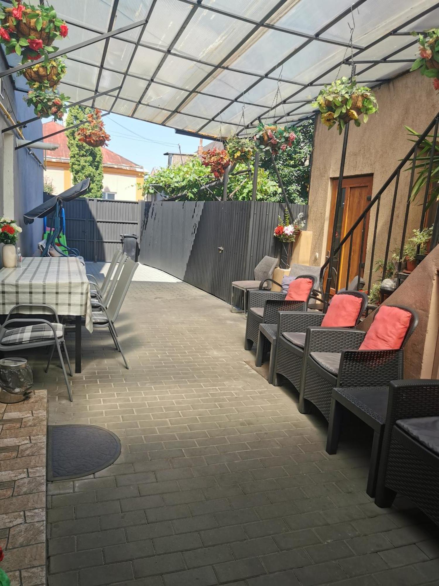 Fully Furnished Alloggio in famiglia